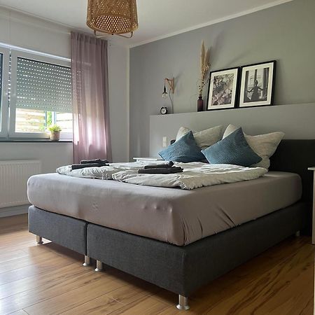 Moderne Familienfreundliche Wohnung Am Waldrand Von Pruem Mit Terrasse Esterno foto