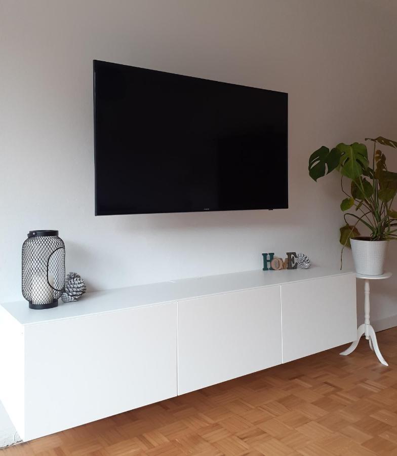 Moderne Familienfreundliche Wohnung Am Waldrand Von Pruem Mit Terrasse Esterno foto