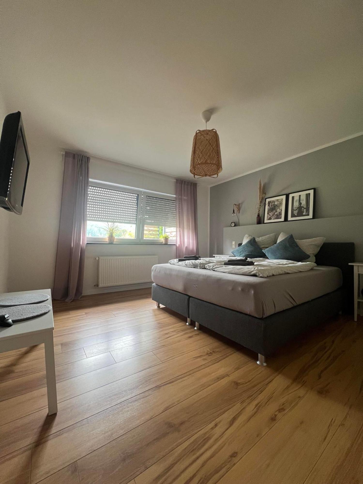 Moderne Familienfreundliche Wohnung Am Waldrand Von Pruem Mit Terrasse Esterno foto