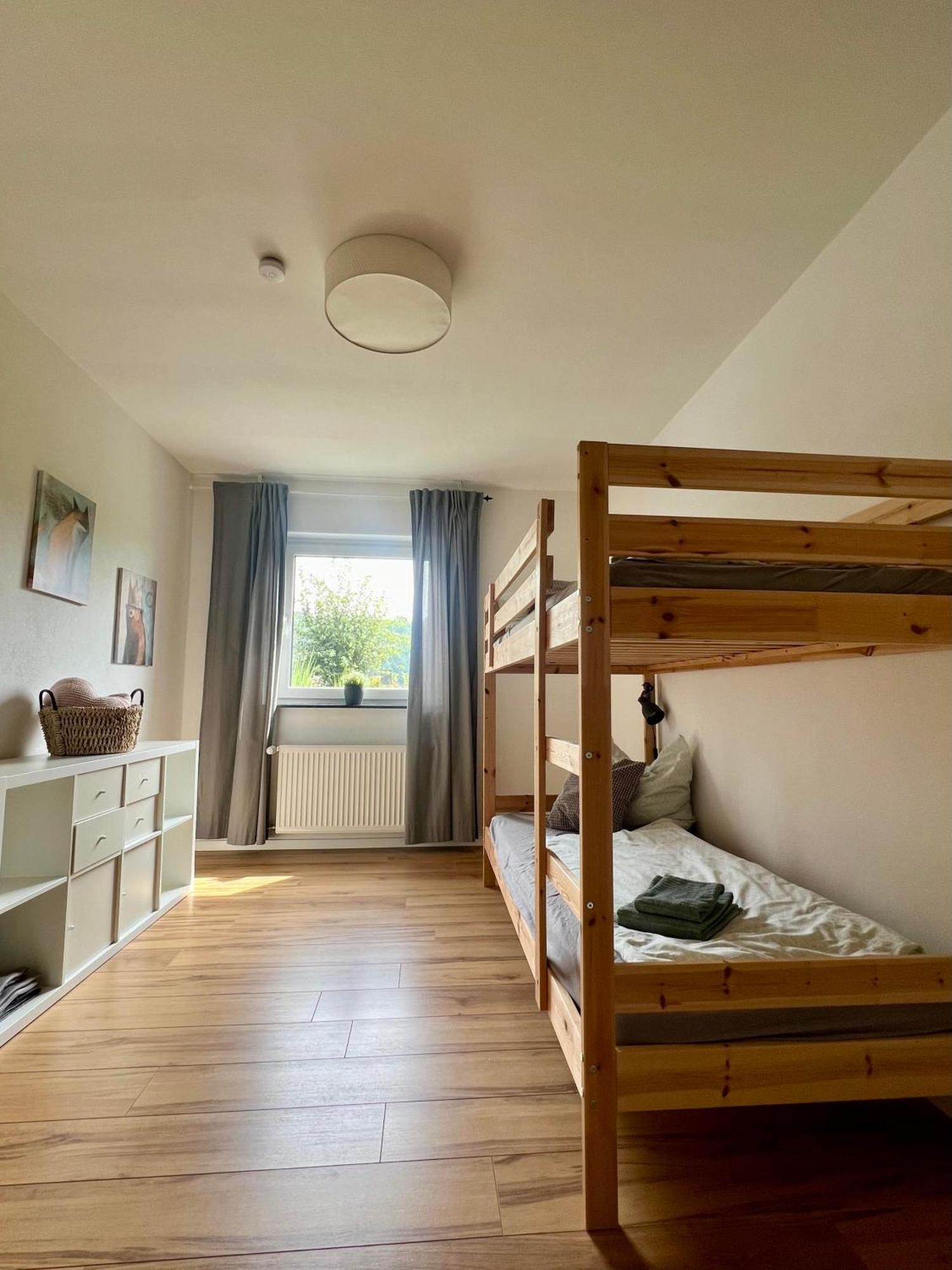Moderne Familienfreundliche Wohnung Am Waldrand Von Pruem Mit Terrasse Esterno foto